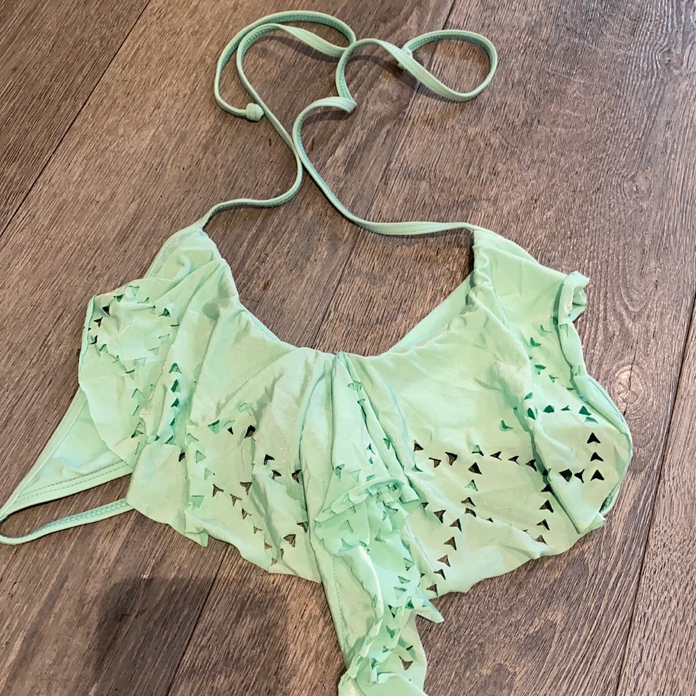 L space bikini top
